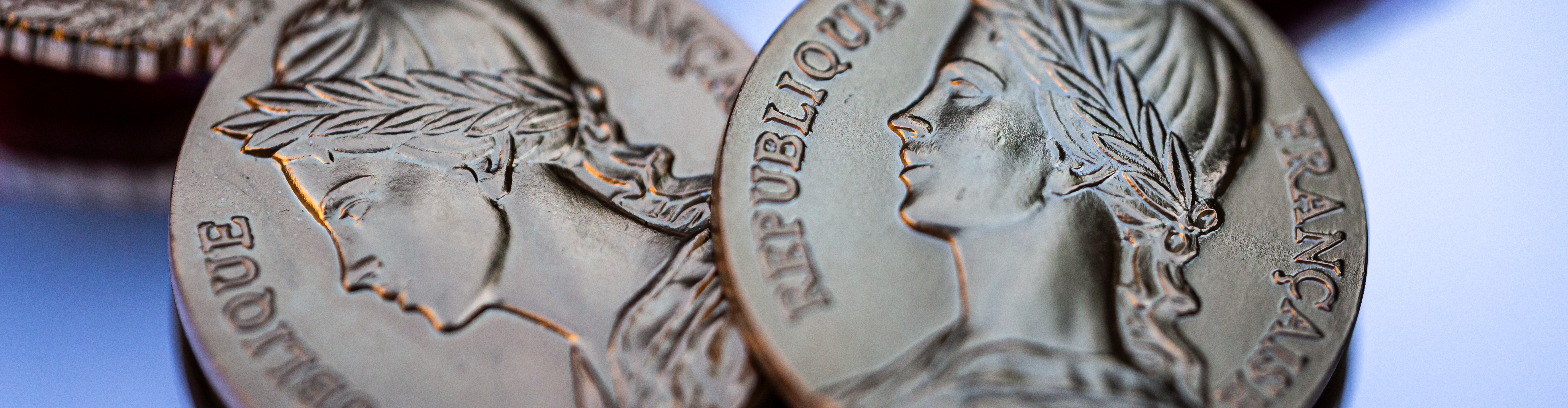 Diplôme vs médaille du travail physique